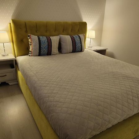 A. G. Central Apartaments Šiauliai Esterno foto
