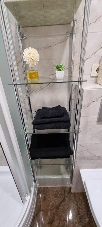 A. G. Central Apartaments Šiauliai Esterno foto