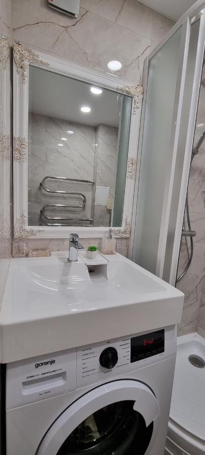 A. G. Central Apartaments Šiauliai Esterno foto