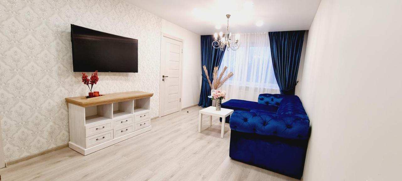 A. G. Central Apartaments Šiauliai Esterno foto